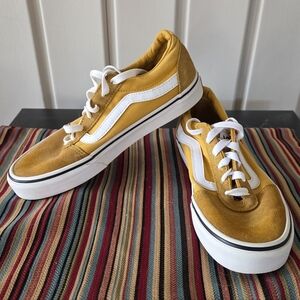 VANS LOW TOP MUSTARD CANVAS LACE UP SHOES WOMEN SZ 7.5